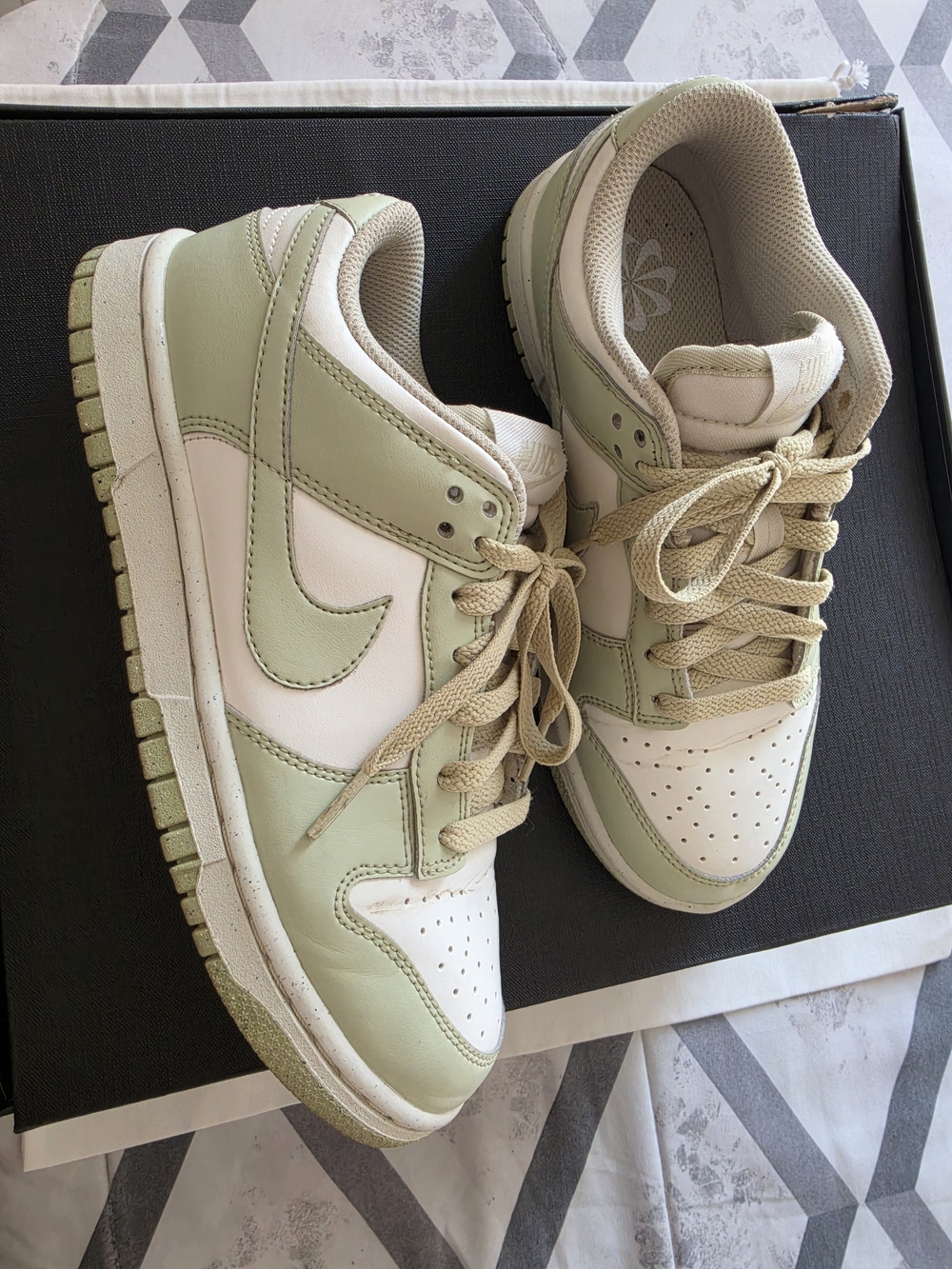 Nike Low-Top Sneakers in Sage and Cream Size 6.5